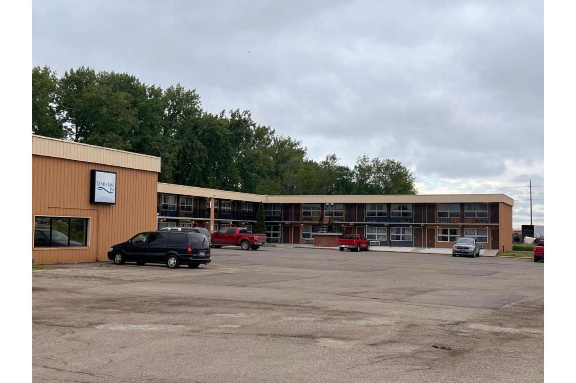 Devils Lake Inn By Oyo Near Devils Lake Regional Airport Esterno foto