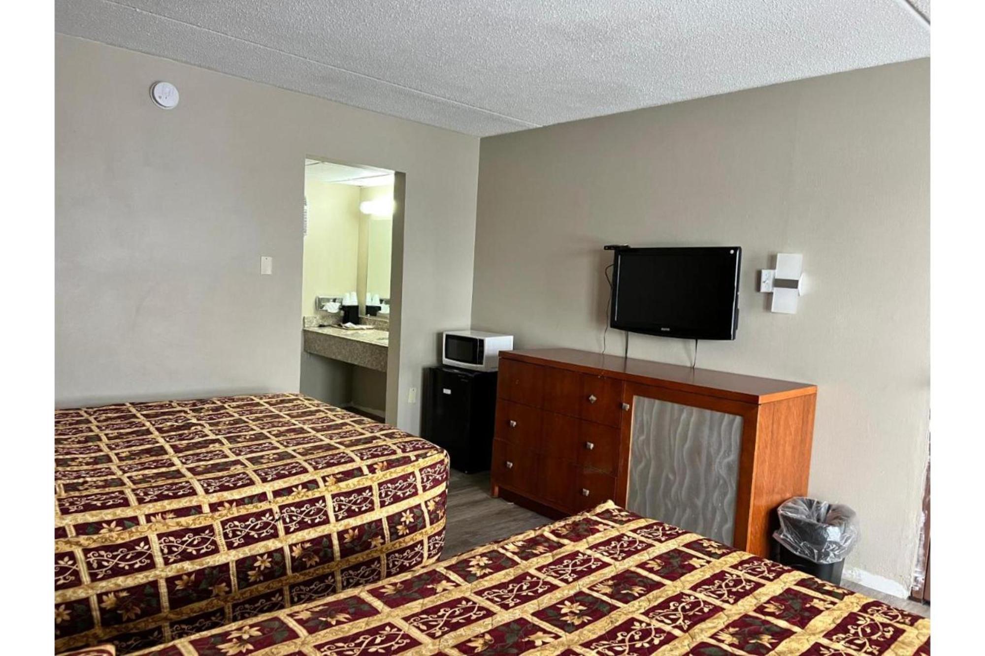 Devils Lake Inn By Oyo Near Devils Lake Regional Airport Esterno foto