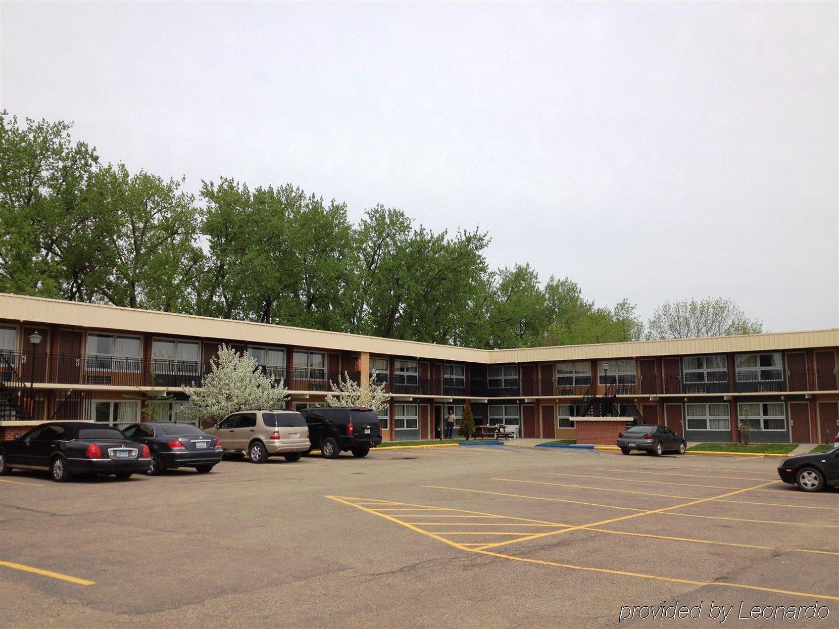 Devils Lake Inn By Oyo Near Devils Lake Regional Airport Esterno foto