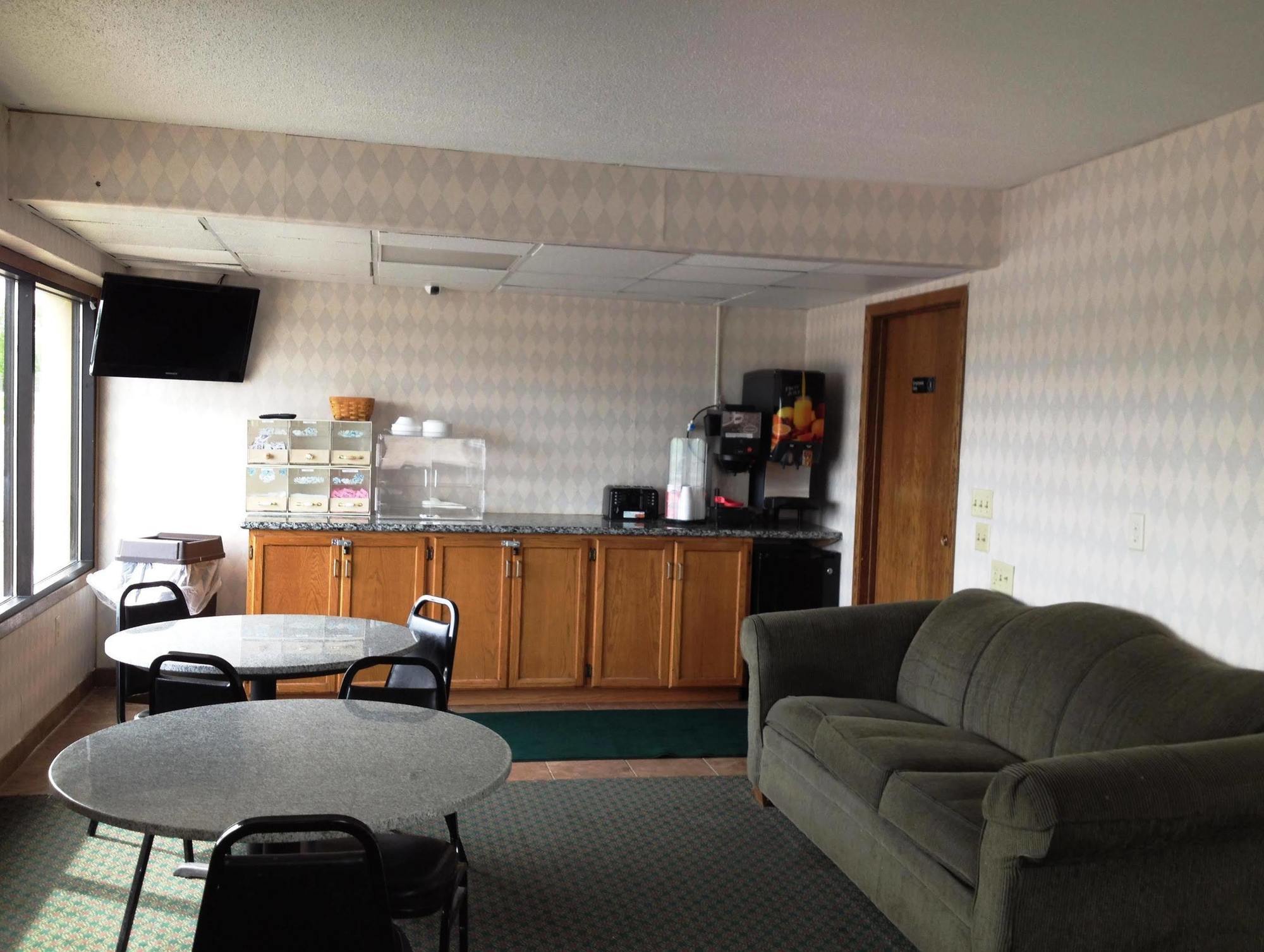 Devils Lake Inn By Oyo Near Devils Lake Regional Airport Esterno foto